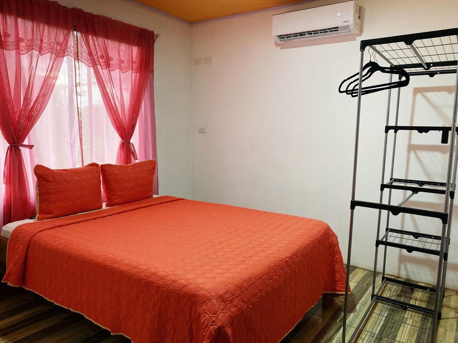 Residencia Las Brisas Griegas Quepos Exterior foto