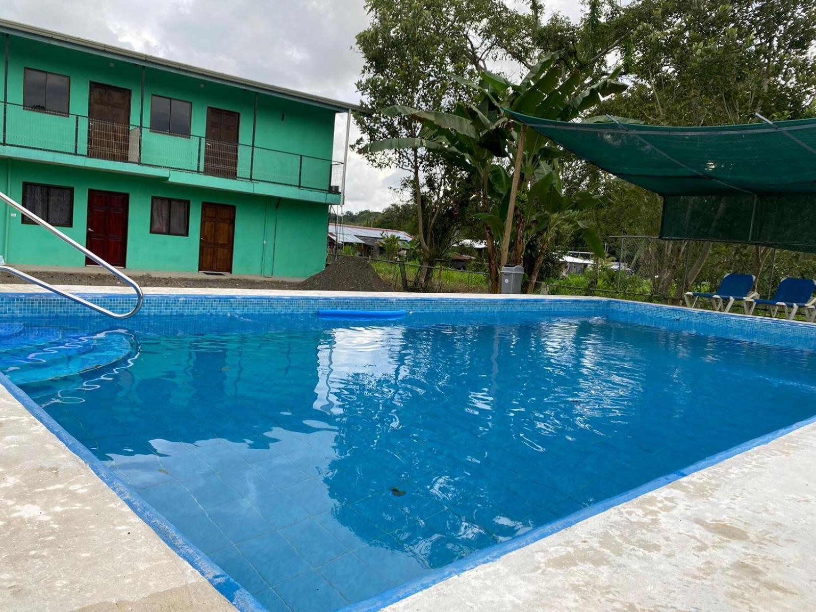 Residencia Las Brisas Griegas Quepos Exterior foto